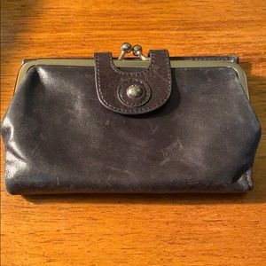 Blake HOBO clasp leather wallet